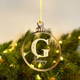 Charger l'image dans la visionneuse de la galerie, Boule de Noël transparente personnalisée – Initiale gravée